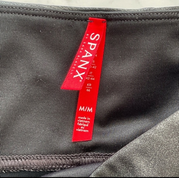 SPANXS FAUX LEATHER LEGGINGS BLACK SIZE MEDIUM - Picture 6 of 6